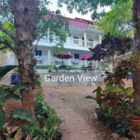 Ani Marie Guest House Coron Dış mekan fotoğraf